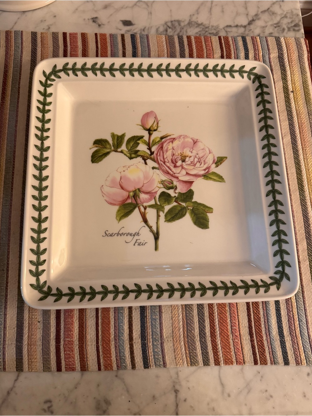 Portmeirion botanic roses platter, 11 inches, like new